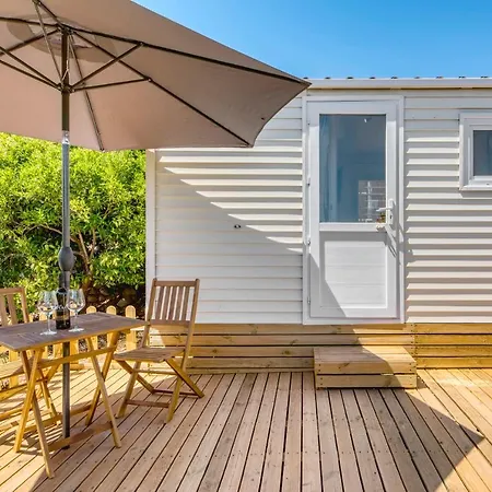 בית נופש Casa Amarela-tiny House With Fantastic View-pool And Close To The Beaches סילבס